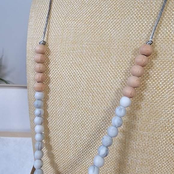 Bella Tunno Teething Necklace Jewelry for Mom and Baby Silicone Beads Breakaway - Picture 15 of 16